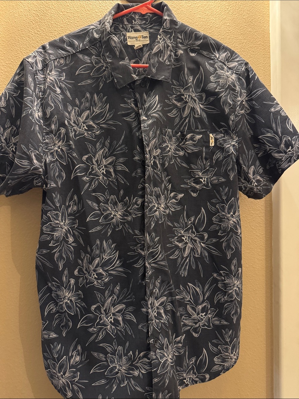 Hang Ten Navy and White Floral Short-Sleeve Button-Up Shirt